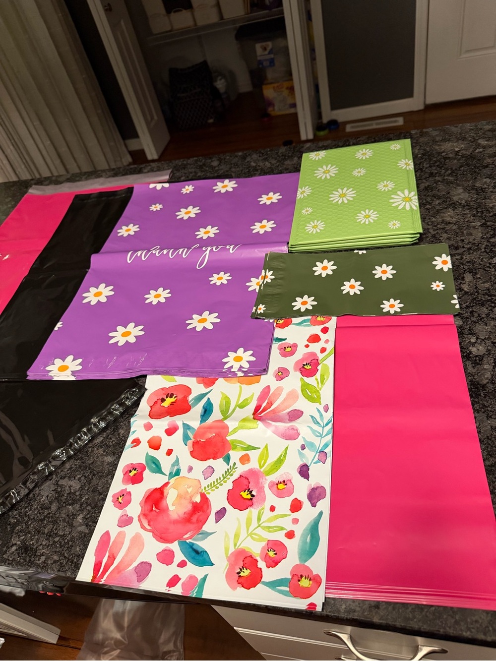 Bundle of 75 Poly Mailers Various Styles & Sizes FLORAL Purple Green Pink Black - Picture 6 of 9